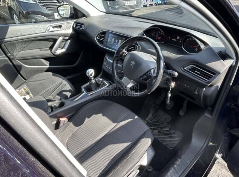 Peugeot 308 1.6 blue hdi