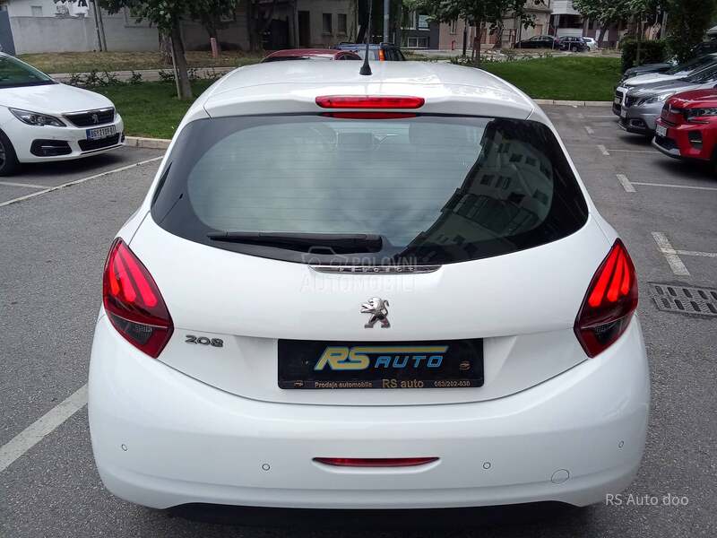 Peugeot 208 