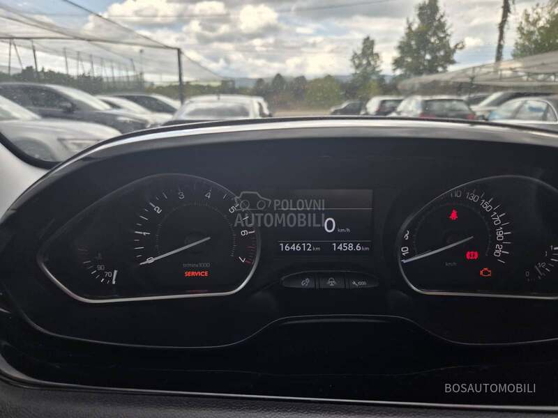 Peugeot 208 1.6 i