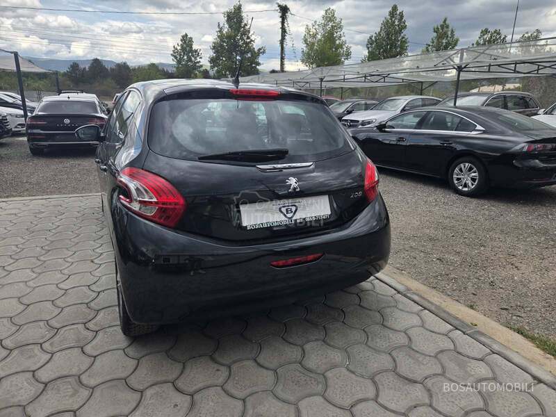 Peugeot 208 1.6 i