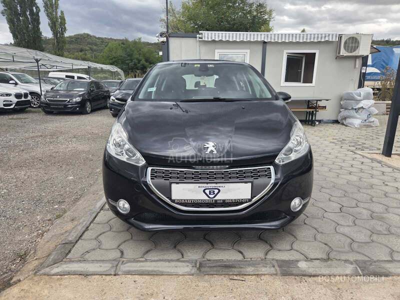 Peugeot 208 1.6 i