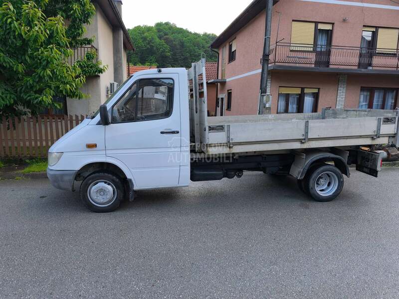 Mercedes Benz Sprinter 413 Kiper