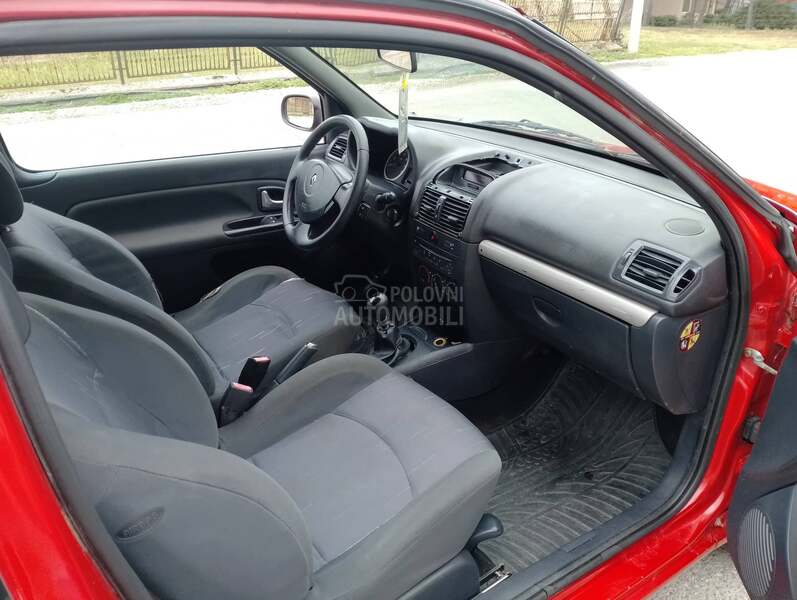 Renault Clio 16v