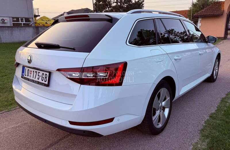 Škoda Superb 