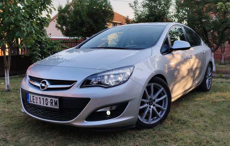Opel Astra J 1.4 Turbo