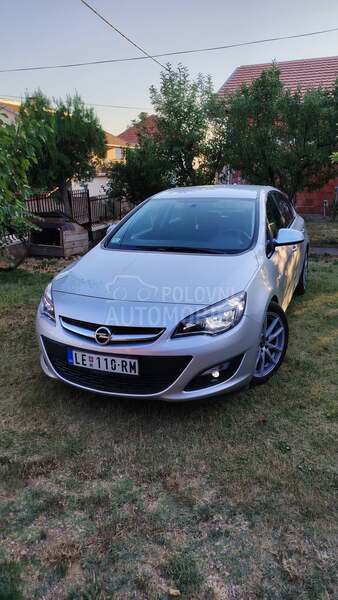 Opel Astra J 1.4 Turbo