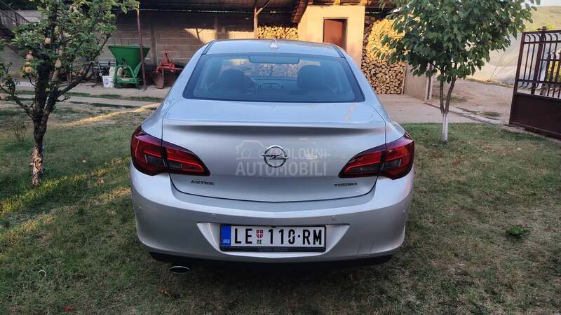 Opel Astra J 1.4 Turbo