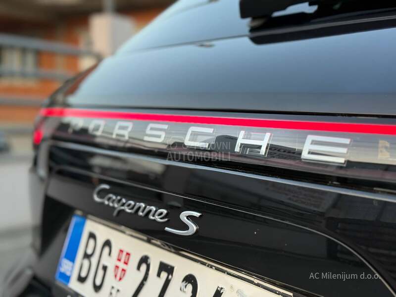 Porsche Cayenne S 2.9