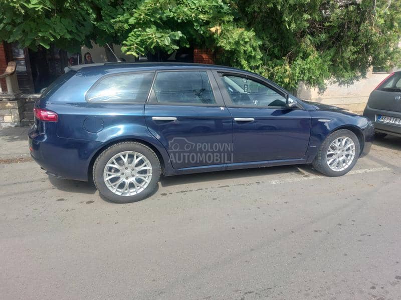 Alfa Romeo 159 JTDm Alfa Romeo 159 JTDm