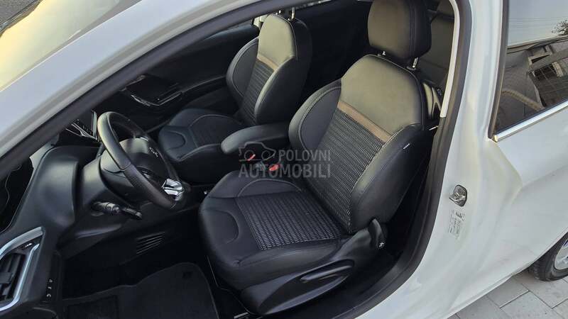 Peugeot 208 SPORT