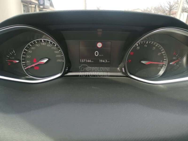 Peugeot 308 1.2 led/pan/kam
