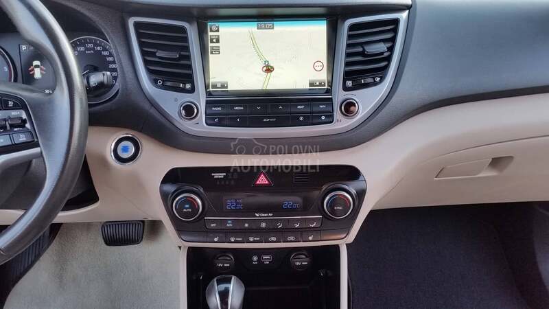 Hyundai Tucson 2.0 CRDI/4WD/AUT/T0P