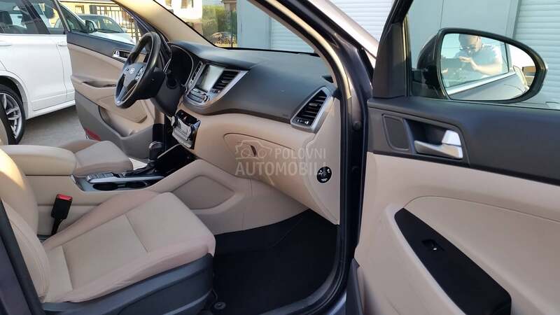 Hyundai Tucson 2.0 CRDI/4WD/AUT/T0P