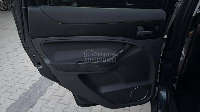 Ford Kuga 2.0TDCI/TITANIUM/