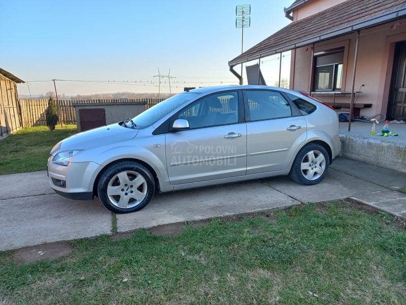 Ford Focus 1.6 16V Ford Focus 1.6 16V
