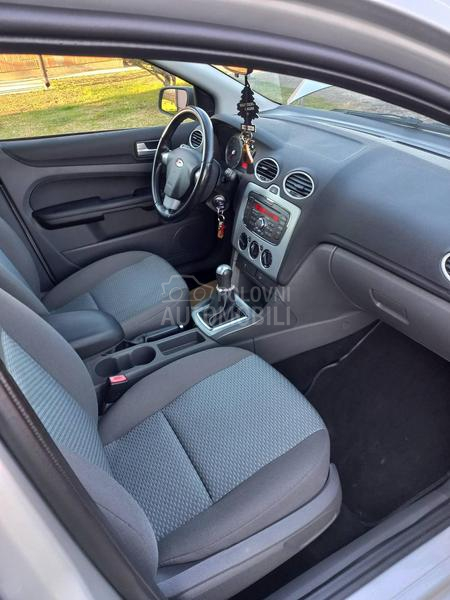Ford Focus 1.6 16V Ford Focus 1.6 16V