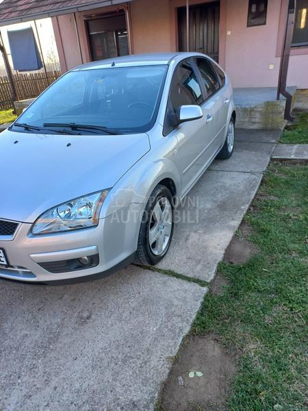 Ford Focus 1.6 16V Ford Focus 1.6 16V
