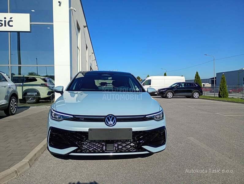 Volkswagen Golf 8 2.0TDI R Line