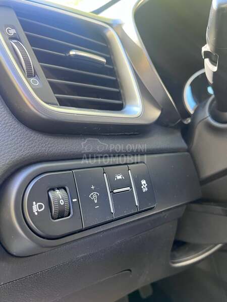 Kia cee`d 1.0 t-gdi
