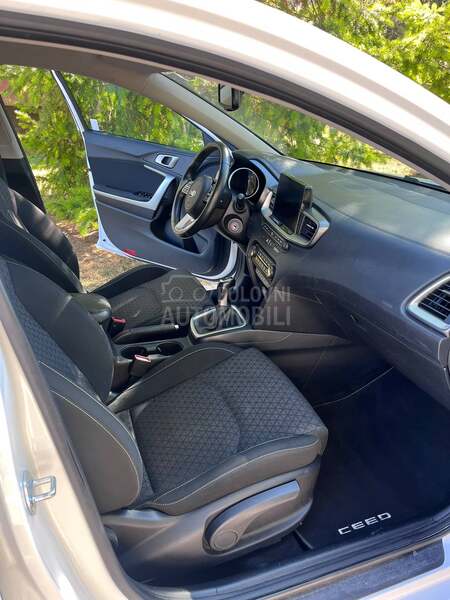 Kia cee`d 1.0 t-gdi