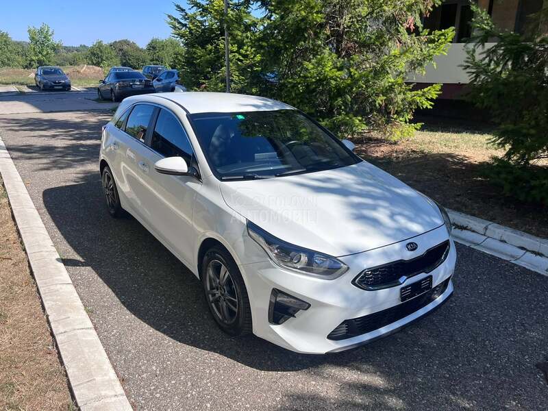 Kia cee`d 1.0 t-gdi