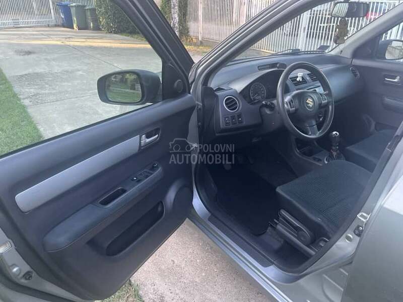 Suzuki Swift 1.3