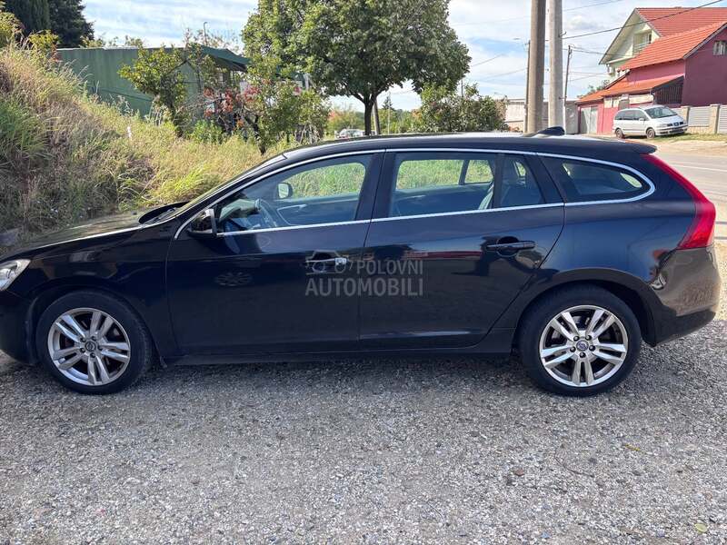 Volvo V60 