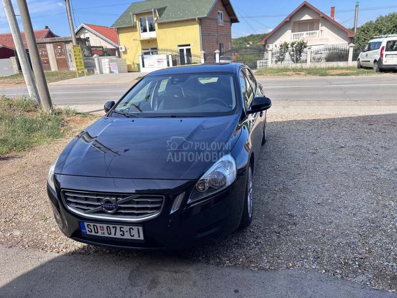 Volvo V60 