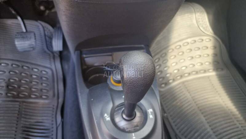 Renault Twingo 1,2ben auto