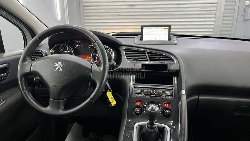 Peugeot 3008 1.6hdi NAV I