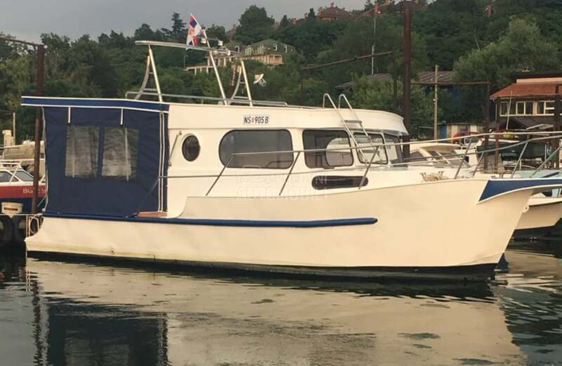 Brod i Yamaha 30