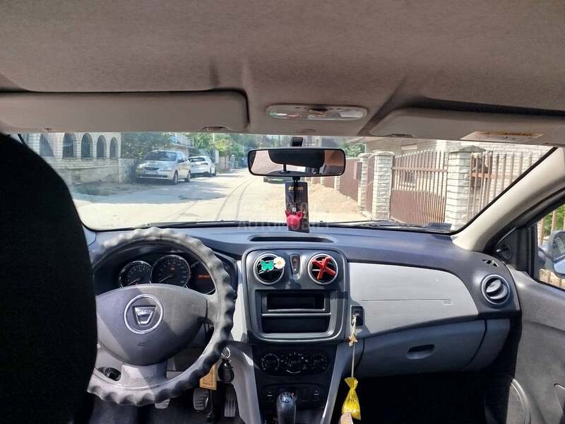 Dacia Logan 