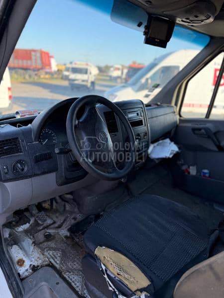 Mercedes Benz Sprinter 311
