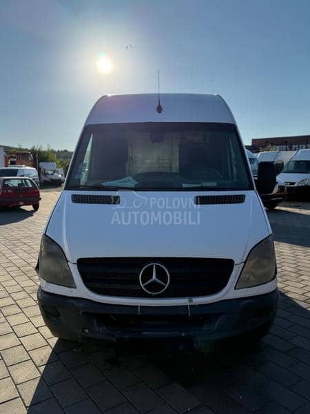 Mercedes Benz Sprinter 311