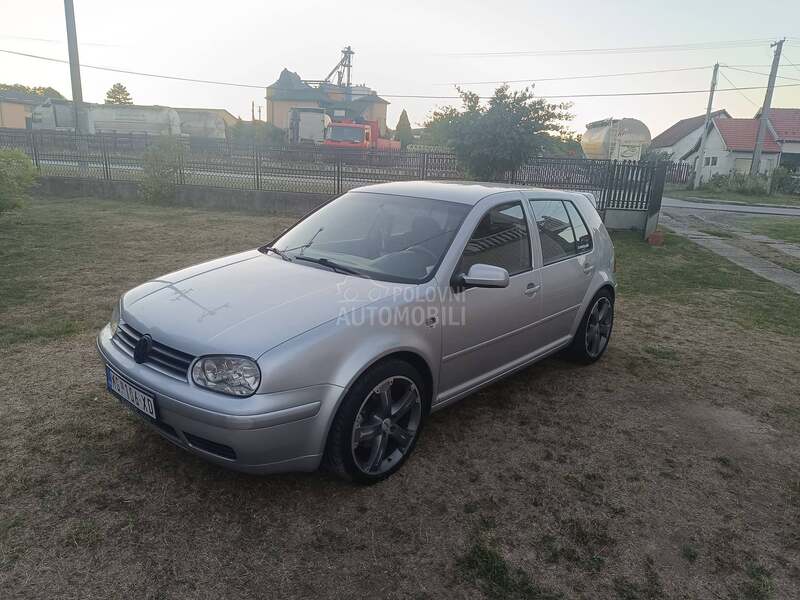 Volkswagen Golf 4 GTI AUM