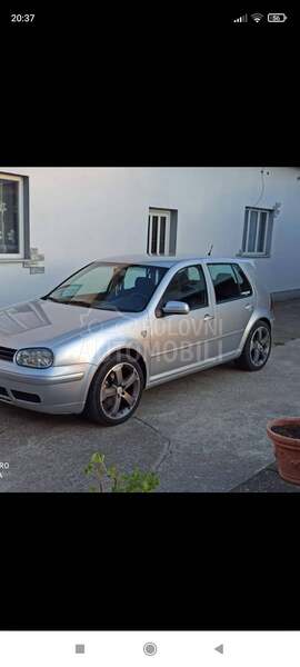 Volkswagen Golf 4 GTI AUM