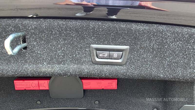 BMW M3 COMPET/XDRIVE/CARBON