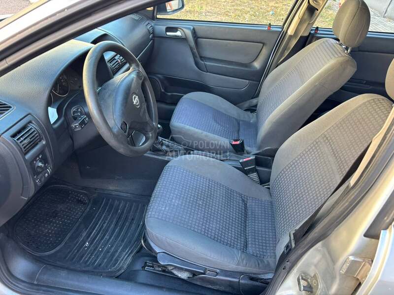 Opel Astra G T.O.P