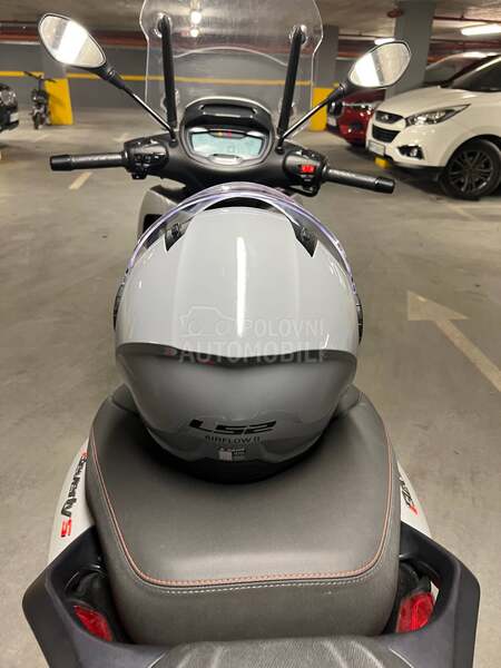 Piaggio Beverly 300s HPE