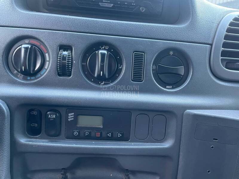 Mercedes Benz Sprinter 213