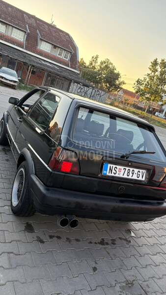 Volkswagen Golf 2 1.8