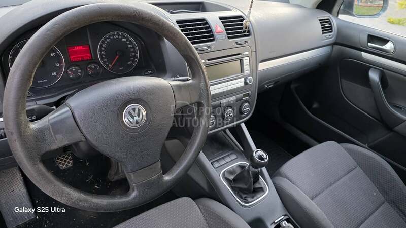 Volkswagen Jetta 1.6 fsi