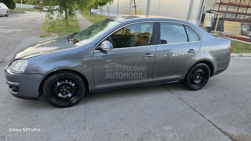 Volkswagen Jetta 1.6 fsi