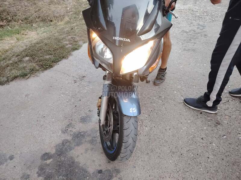 Honda CBF 600