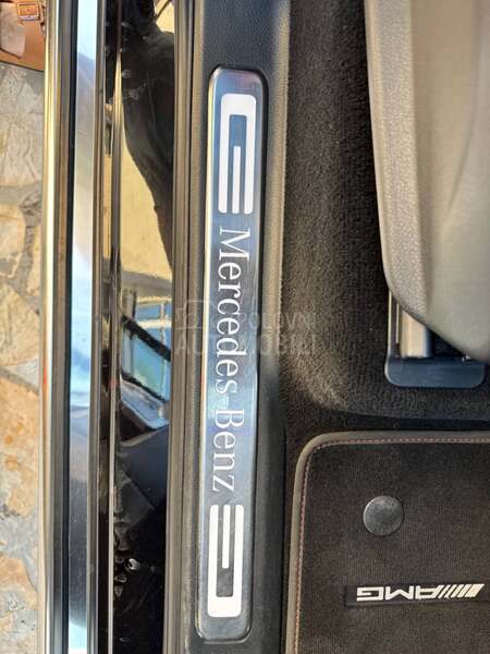Mercedes Benz G 400 
