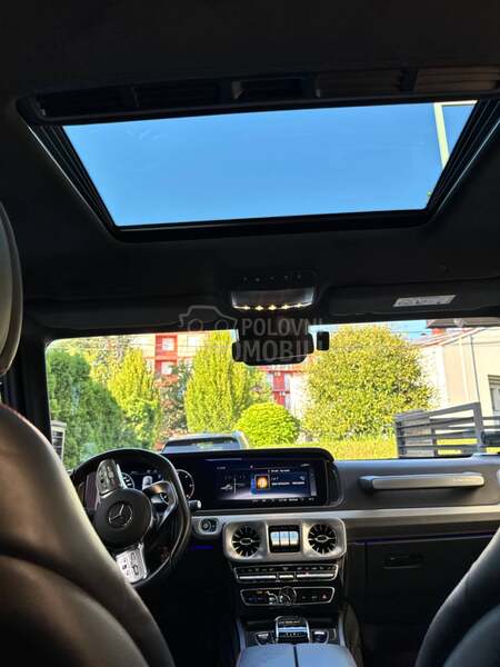 Mercedes Benz G 400 