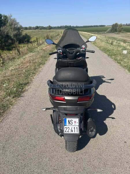Piaggio MP3 350 LTA