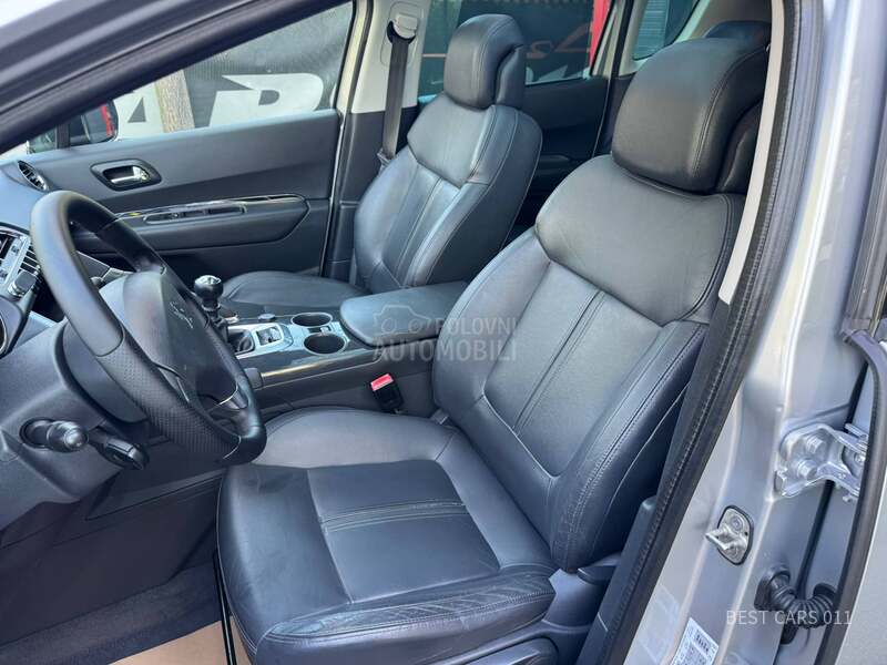 Peugeot 3008 1.6 e-HDI FELINE