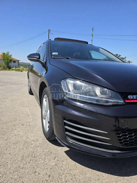 Volkswagen Golf 7 1.6tdi/Pano/Aut/Nav
