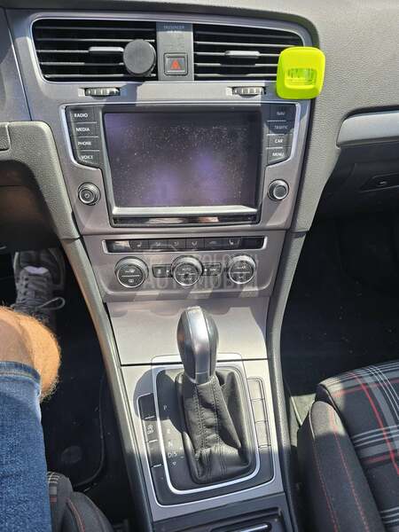 Volkswagen Golf 7 1.6tdi/Pano/Aut/Nav